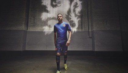 开云体育在线-委内瑞拉压制几内亚，巴雷拉关键回合不手软，足球场上的南南对话与地缘隐喻