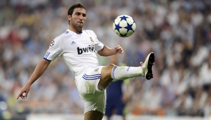 开云体育APP下载-欧冠半决赛之夜，切特用沉默的骨骼，筑起叹息之墙