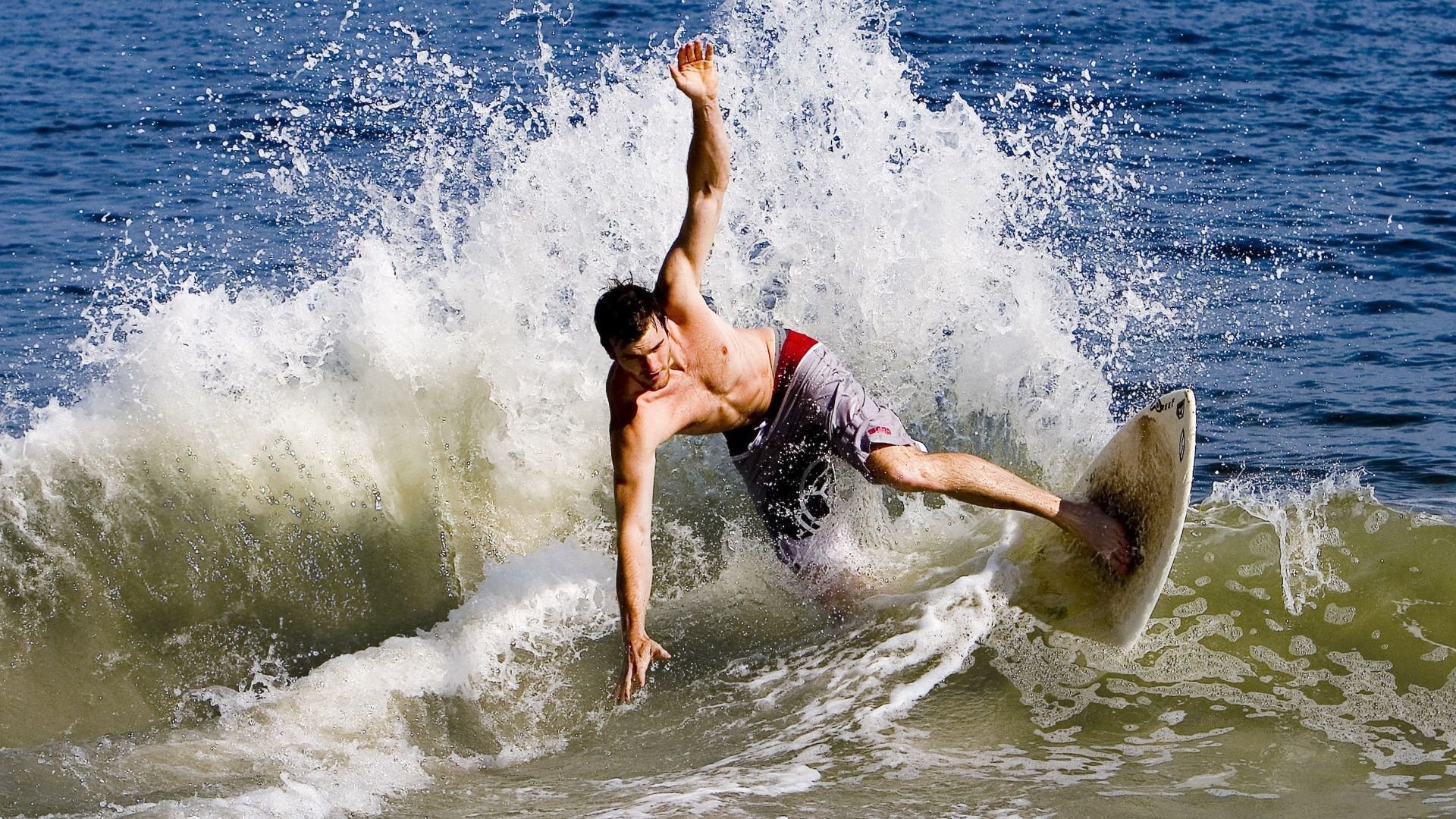 年度焦点之战之夜，塔图姆如何用攻防转换撕裂时代